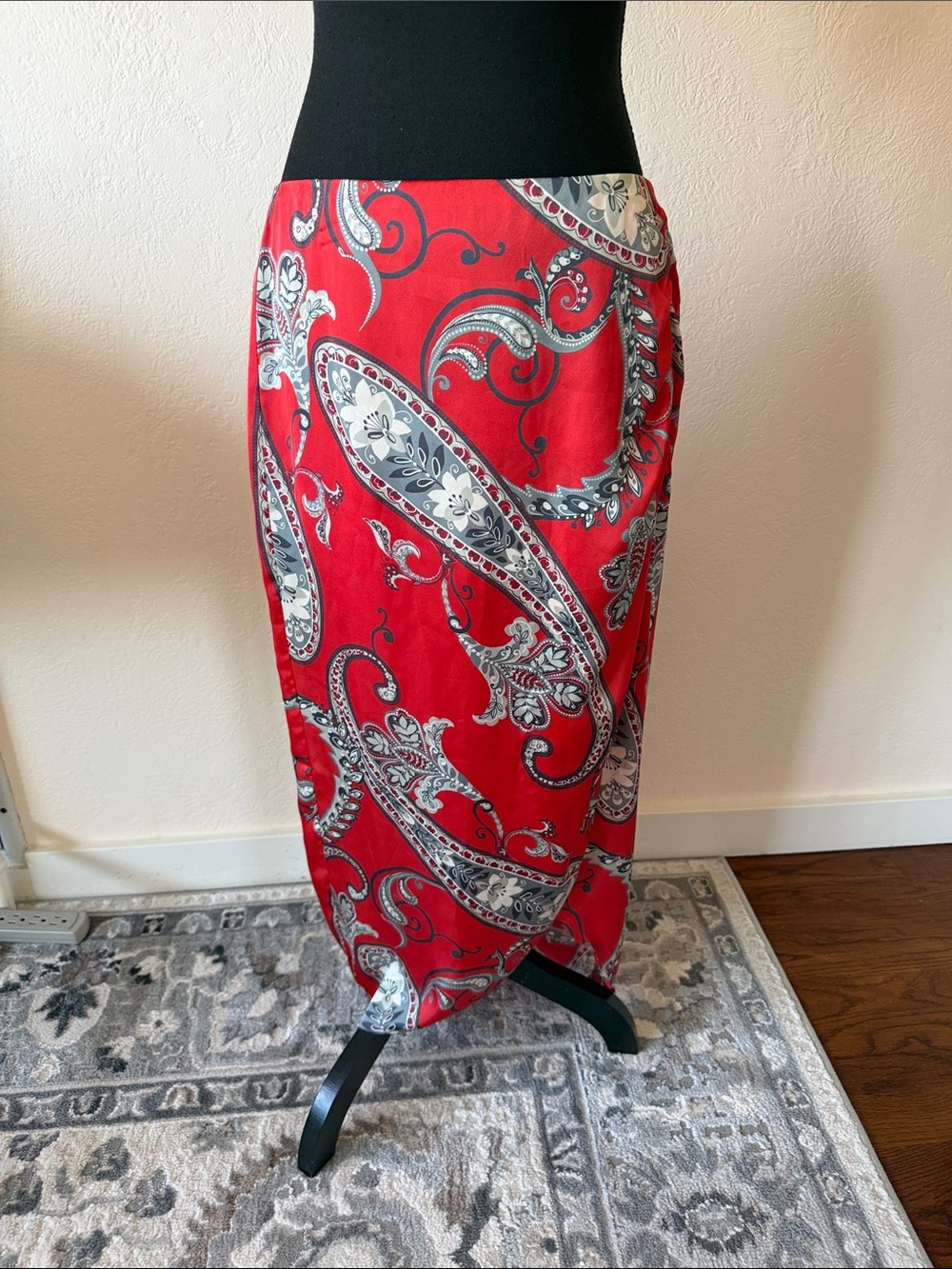 EUC CACHÉ Red Paisley Midi Skirt SIZE S
